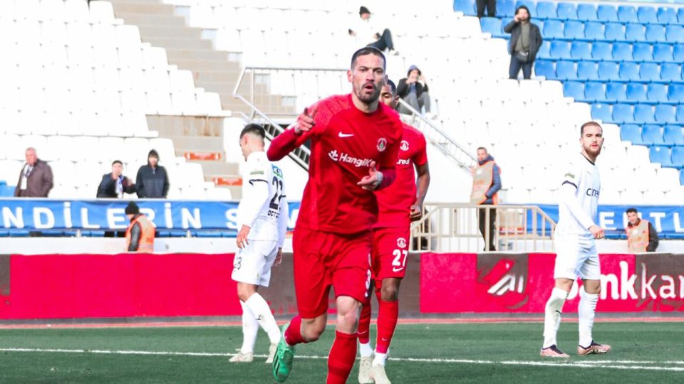 Ümraniyespor adını son 16 turuna yazdırdı